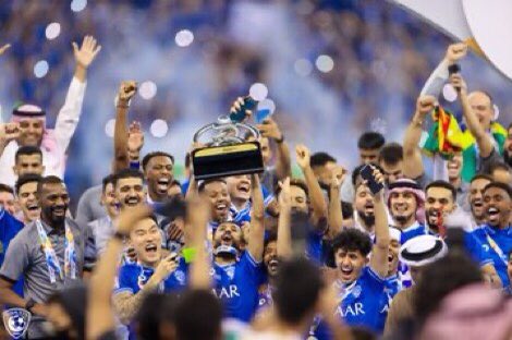 Dx_deaf's tweet photo. 🏆 هُنـا ولد #الهلال.. وهنُـا ترعرع 🤩💙

#الهلال_كبير_آسيا https://t.co/7aFcPkq9CY