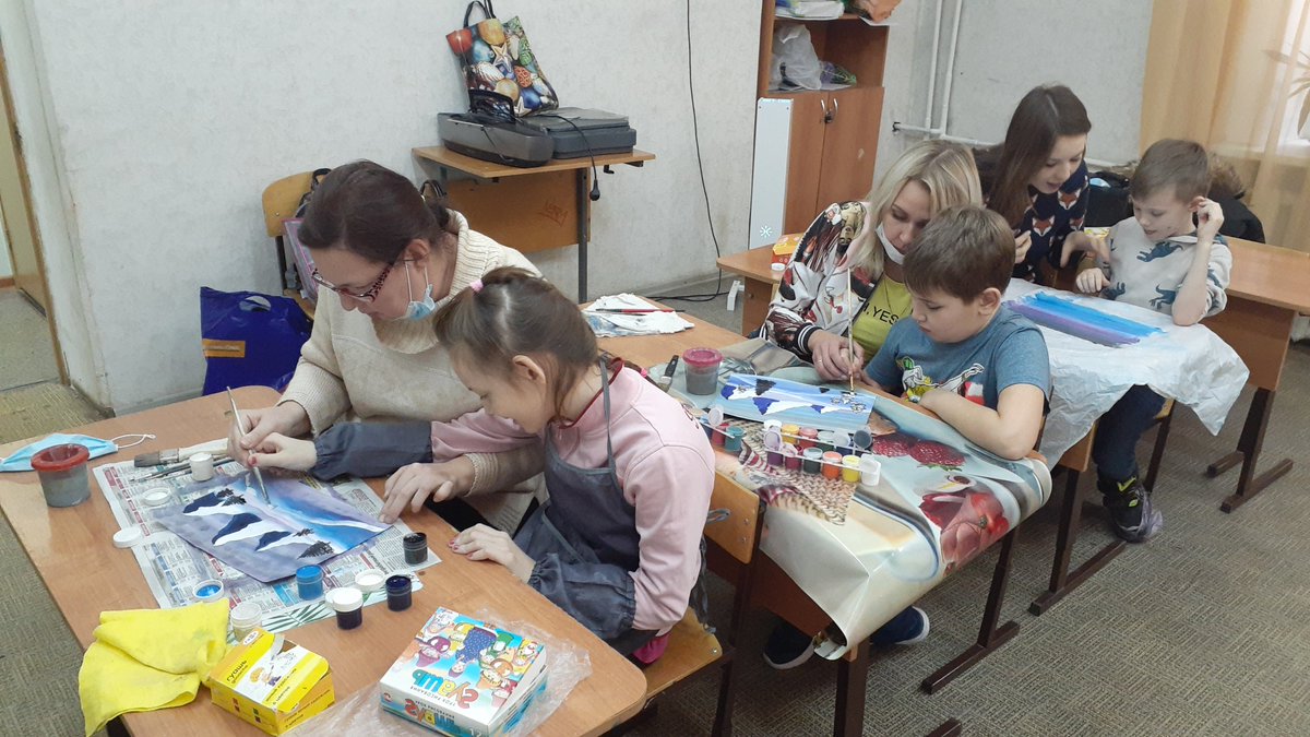 В рамках национального проекта «Образование»  ДШИ №4 реализует дополнительную общеобразовательную общеразвивающую программу художественной направленности для детей с ограниченными возможностями здоровья (ОВЗ) и детей инвалидов «Искусство для каждого»