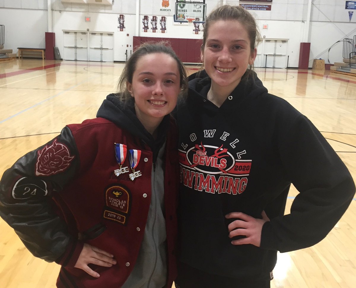 Steve Hanlon (<a href="/SteveHanlon3/">Steve Hanlon</a>) reports on Lowell's 31-29 girls 🏀win over Hanover Central that boosted the Red Devils to 7-0. Kelly Chavez, Kaylee Chavez and Kahlan Krucina share their Thanksgiving feast faves and Steve offers his wishes for the holiday at jimpeterspreps.com