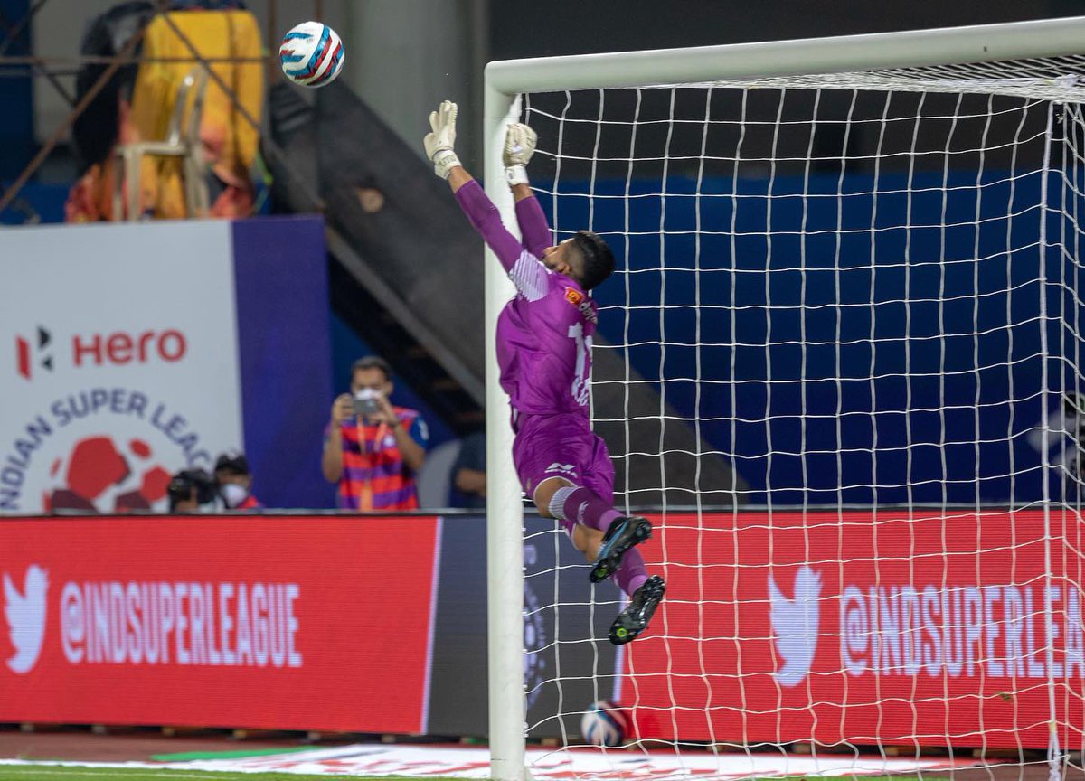 vishalkaith01's tweet photo. Important 3 points from our first game of the season last night.
Great start, long way to go. We keep grinding💪
.
.
.
#AllInForChennaiyin #HFCCFC #AthiradiAattam
#aattamreloaded
#indiansuperleague
#vk13 https://t.co/HxpvIhokpp