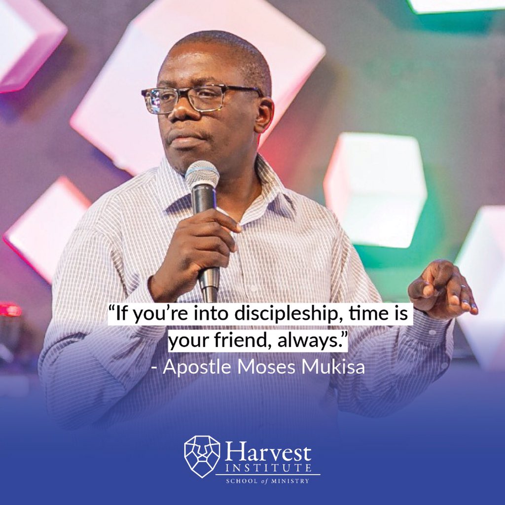 hrvstinstitute's tweet photo. Apostle Moses Mukisa teaching about "Get out and I'll make you great" from Genesis 12:1-2.
Enrol for the School of Ministry Class of 2022 using this link TODAY;
https://t.co/tLGKxwKDjj
#SchoolOfMinistryIntensiveWeek
#Day2
#HarvestInstitute https://t.co/3wB4QBLS8w