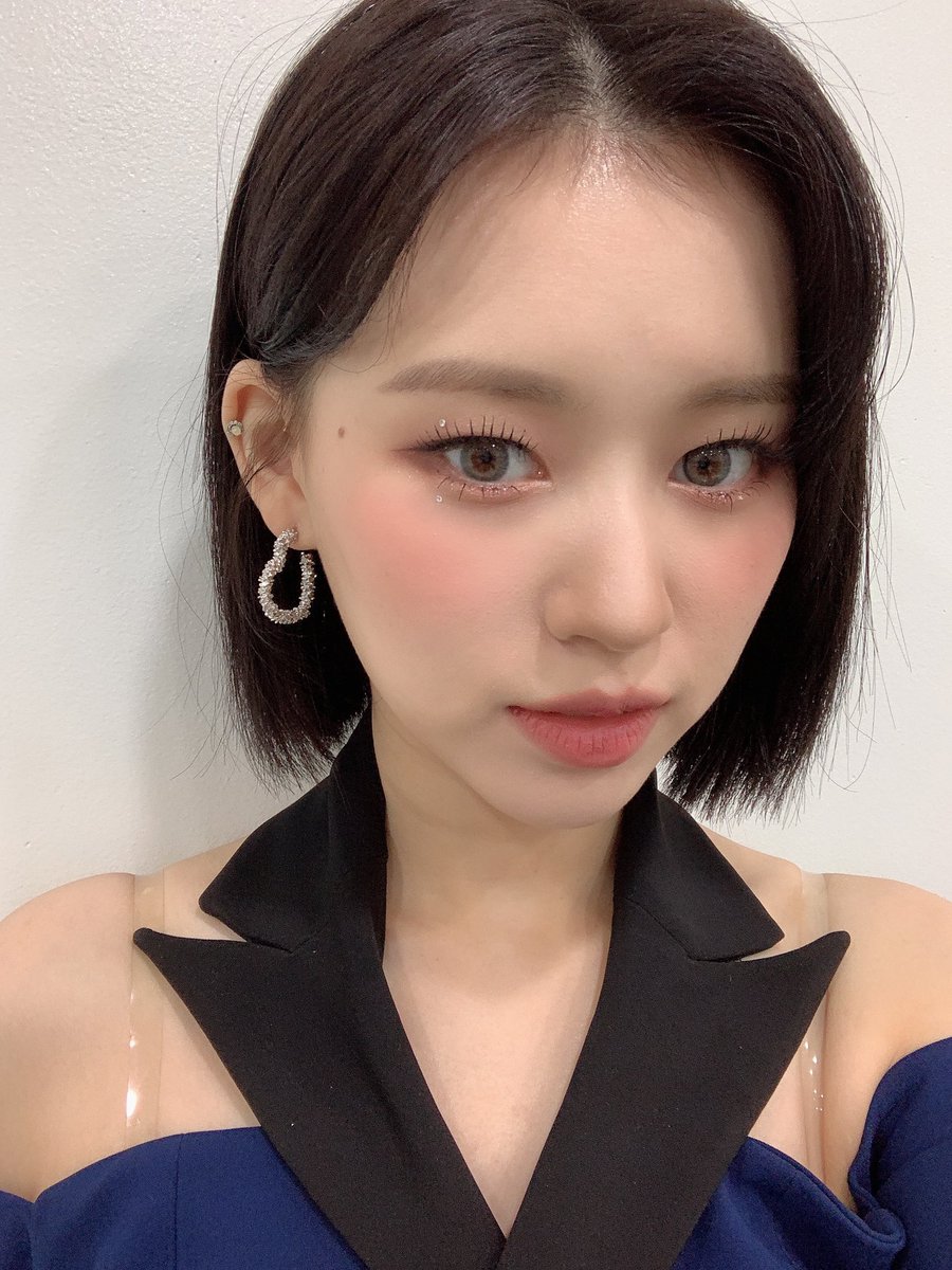 WekiMeki's tweet photo. 오늘의 엘리
쇼챔언도 잘 끝냈어요!!! 키링들 잘 봤나요?! 나 오늘 엔요였어><🥰
#엘리 https://t.co/JhuGT0MwFA