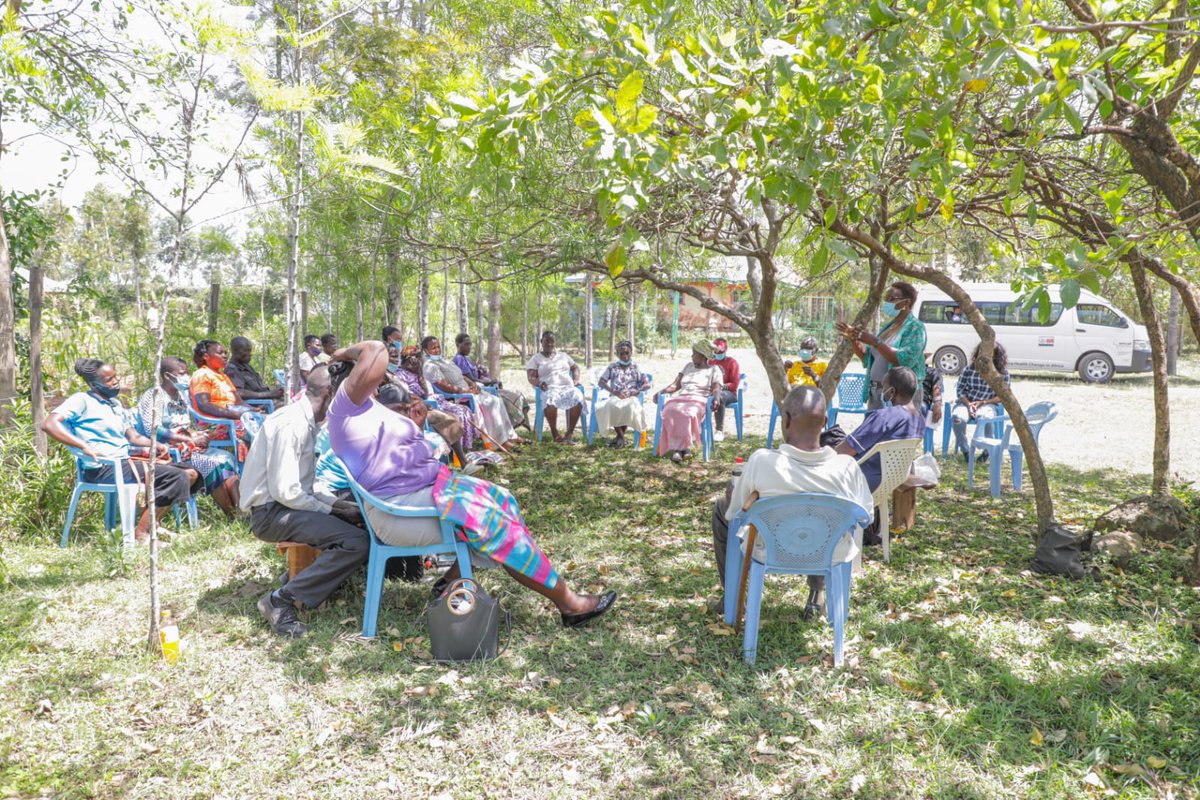 Amref_Kenya's tweet photo. Community health workers are reminded to reinforce their efforts in reaching out to the community members, to create awareness and educate them on the dangers of #SGBV. #AmrefCommunityDialogues #16DaysofActivism #16Days @GAC_Corporate @AmrefCanada @DebbieKioko @lennah3 https://t.co/pS6b8fawnk