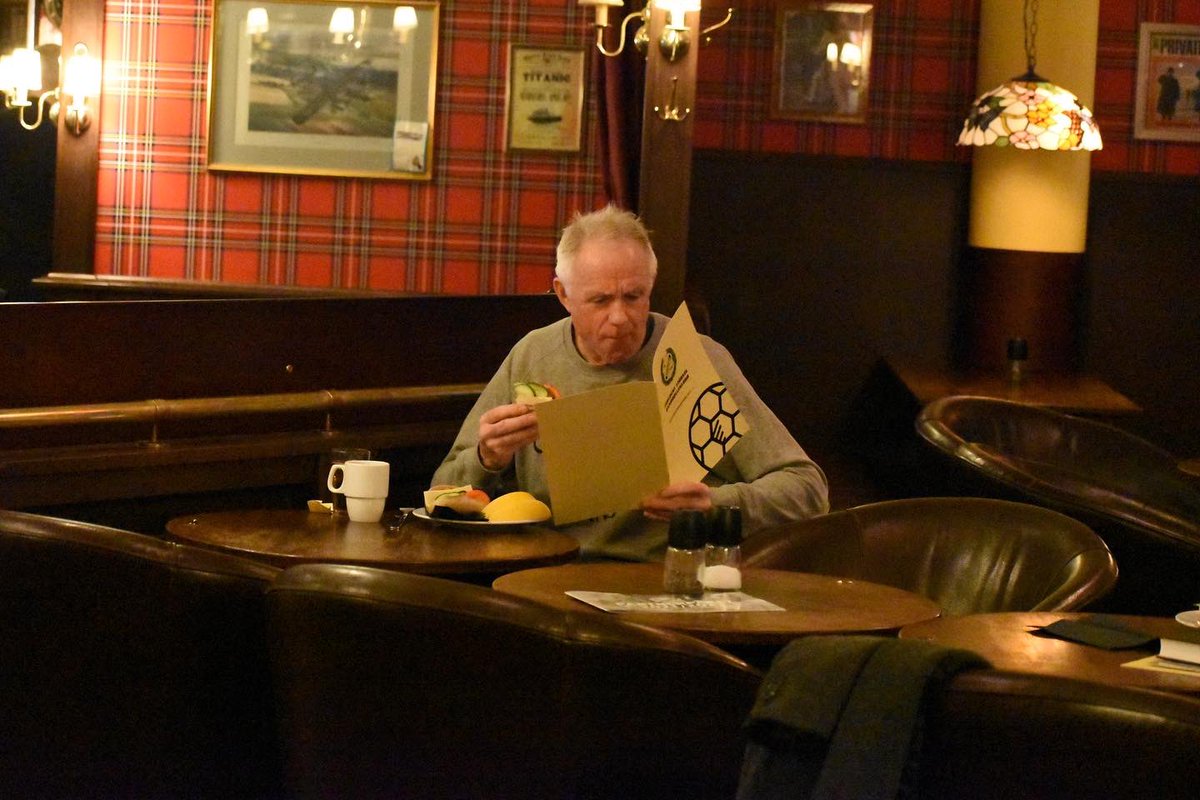 IK_Savehof's tweet photo. Partnerträff som imorse ägde rum hos John Scotts’s Partille. En mycket trevlig morgon där vi hade gäster från våra A-lagstränare @Apel84 och @RasmusOverby . Improve Gym var med och pratar träning och deras resa och verksamhet. #sävehof #gulsvartmagi #partnerträff #improvehealth https://t.co/bMsInyTLRz