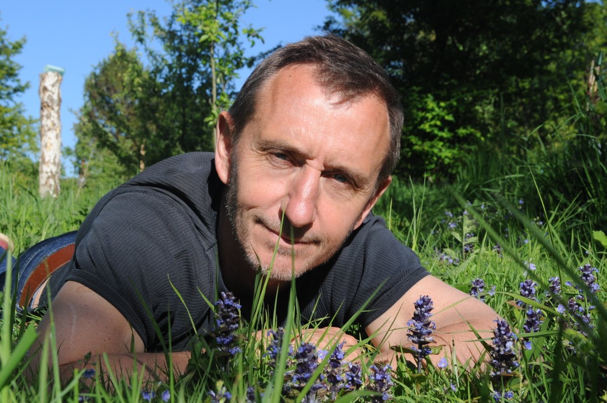 Hayley Jones (@hayleyento) on Twitter photo Seats still available for Christmas lecture next Weds by <a href="/DaveGoulson/">Dave Goulson</a>🐞🦗🐝🦋Hosted by the Guildford Beekeepers Assoc and <a href="/RHSWisley/">RHS Garden Wisley</a>. Book tickets here: trybooking.co.uk/BGDB Seats still available for Christmas lecture next Weds by <a href="/DaveGoulson/">Dave Goulson</a>🐞🦗🐝🦋Hosted by the Guildford Beekeepers Assoc and <a href="/RHSWisley/">RHS Garden Wisley</a>. Book tickets here: trybooking.co.uk/BGDB