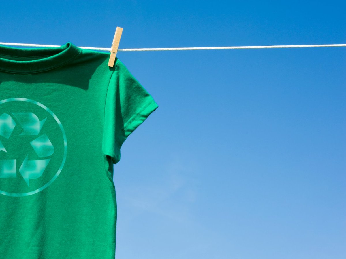 NSHomecare_ES's tweet photo. ♻️ ♻️ Iniciamos programa de recogida y reciclaje de uniformes y ropa de calle en todas nuestras naves con #Insertega y así gestionar de manera responsable los residuos textiles 
#ReciclasoContaminas #ETGreen https://t.co/d7w1Yx5Cjh