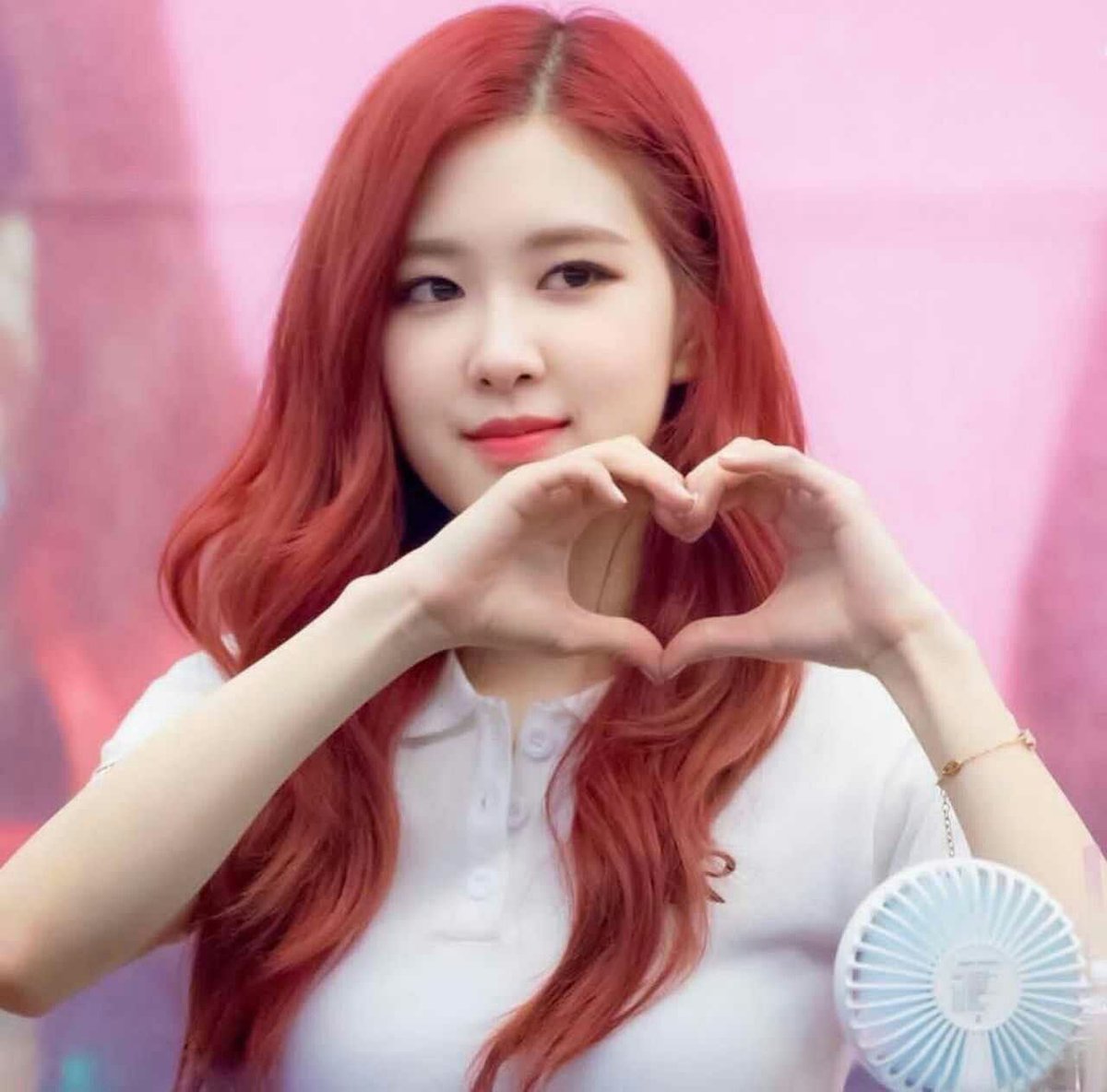 picturesrosie tweet picture
