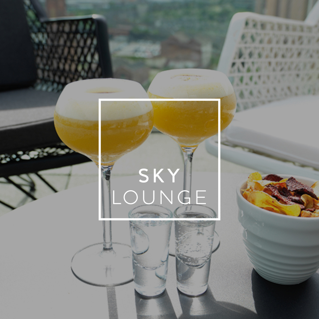 Book one of our luxury Bottomless Brunch Sunday’s this #BlackFriday! 😍✨ 

Enjoy 2 delicious courses with 90 minutes of boozy bottomless drinks for just £25 per person* 🥂🍸

Get in touch through the link👉
ow.ly/rcGq50GVfUl

*Redemption period from 1st Jan – 31st March.