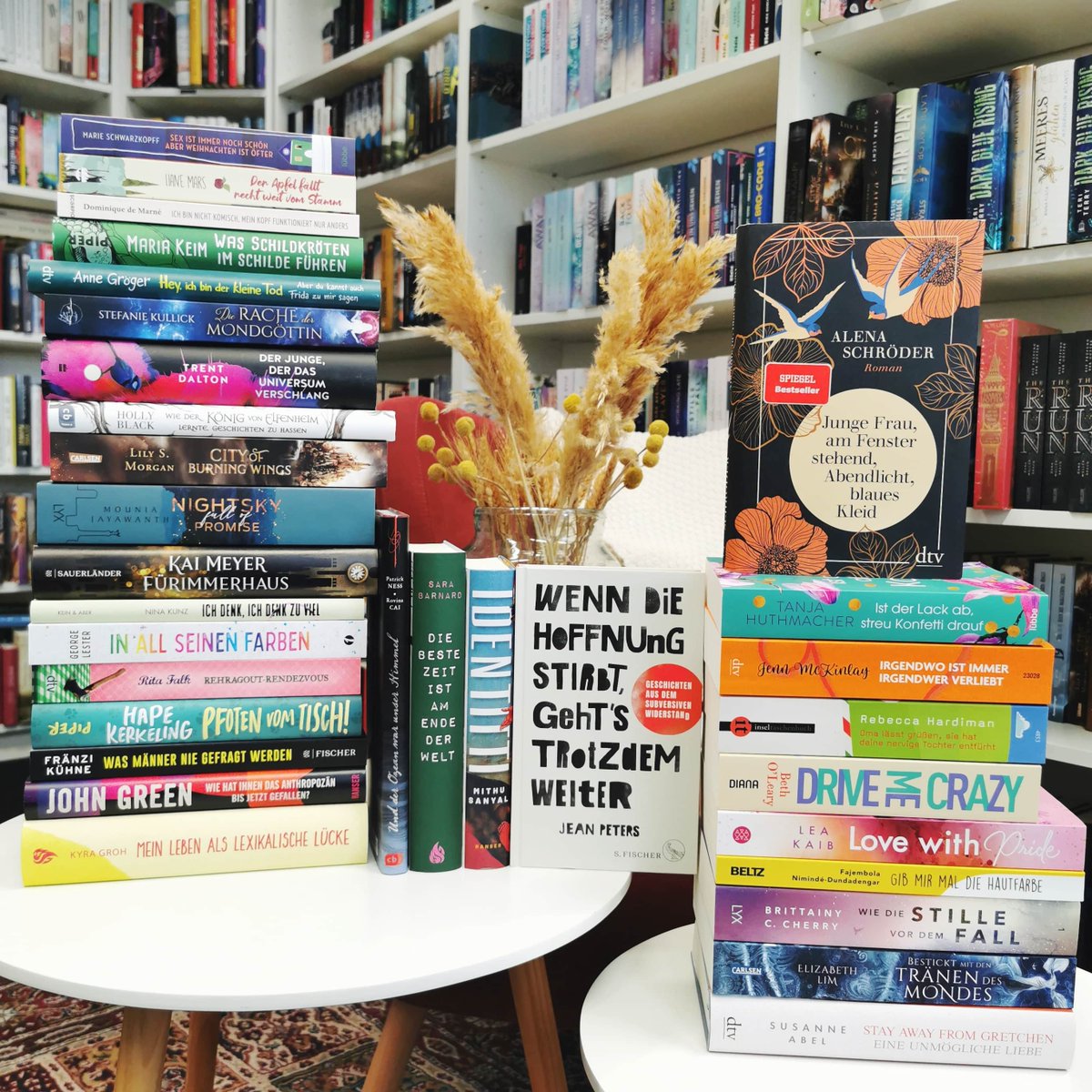 🏆 SHORTLIST „BESTER BUCHTITEL“ 🏆 Es wird spannend! Nur noch heute kannst du in 14 Kategorien für die jeweils 35 Finalist*innen beim LovelyBooks Leserpreis 2021 abstimmen. Stimme jetzt für deine Favoriten ab: lovelybooks.de/leserpreis/abs…