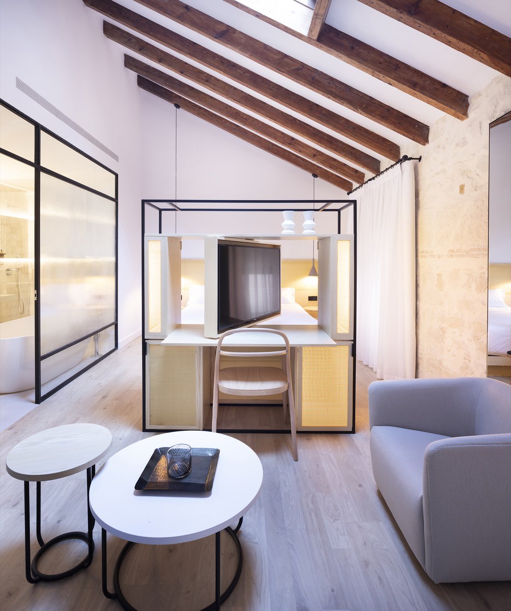 SerawaHotels's tweet photo. Luz💡 + Sostenibilidad ♻ + Confort 💆♂️ + Multimedia 🎞 = #SERAWAxp 🔝 #HotelesConEncanto #ECOhotels #Alicante #CostaBlanca https://t.co/XYI1uBV4wV