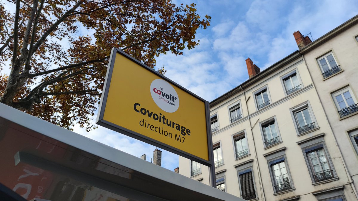 grandlyon's tweet photo. 🚗 Voici la nouvelle gare de covoiturage #Gailleton, situé sur le quai Gailleton, à #Lyon2 ! https://t.co/cpSIjDV8YJ