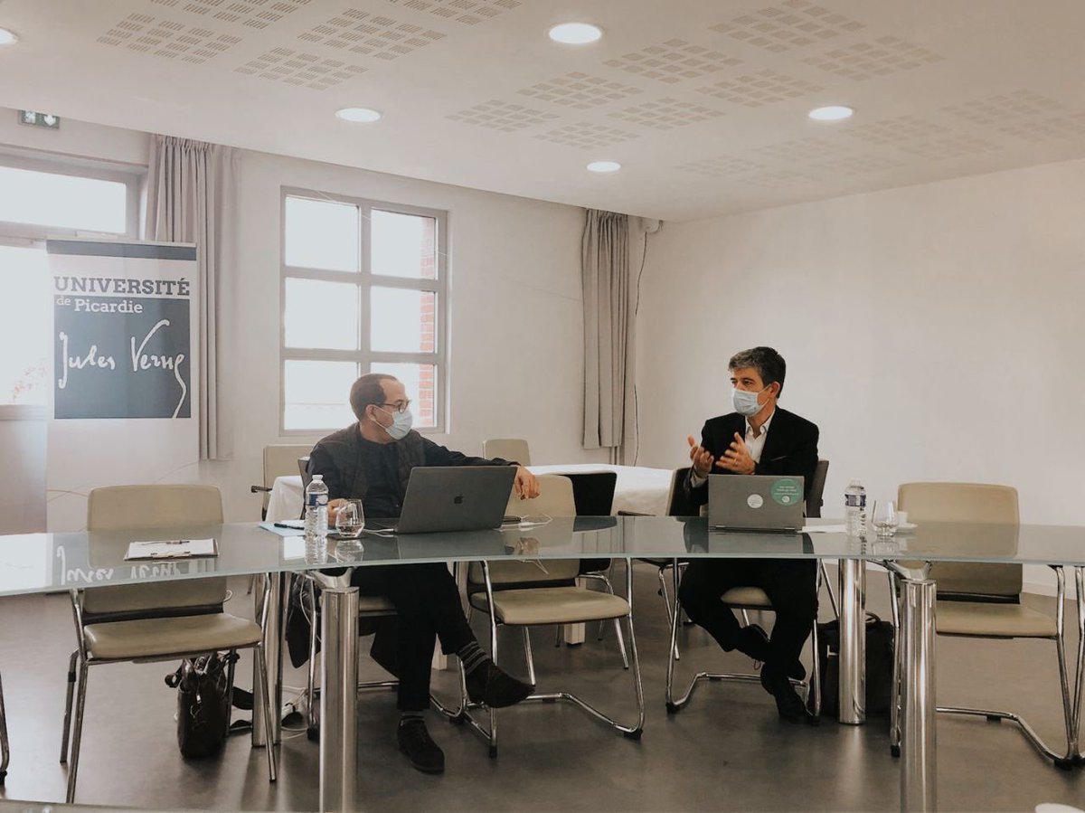 UPJV_Univ's tweet photo. Hier Alain Asquin - délégué ministériel à l’entrepreneuriat étudiant a rencontré les équipes de direction #A2U @Univ_Artois @UPJV_Univ @ULCO_Univ ainsi que les équipes opérationnelles afin de discuter des actions et des projets d’avenir !
#entrepreneuriat #hautsdefrance https://t.co/EcbNCssv1e