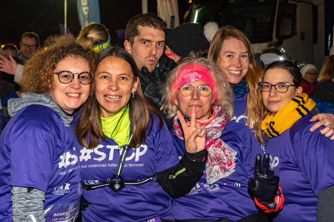lillefrance's tweet photo. ♀️  Vendredi 26 novembre à #Lille, bougez-vous contre les #violencesfaitesauxfemmes en participant à une course nocturne !

👉 https://t.co/jun5Ad6C18 https://t.co/rL7GqJke8E