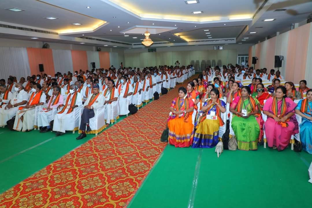 BJPViknesh's tweet photo. திருப்பூரில் நடைபெற்று வரும் மாநில செயற்குழு கூட்ட நிகழ்வுகள் ..
#StateExecutiveCommittee

@annamalai_k
@JPNadda
@KesavaVinayakan @blsanthosh @CTRavi_BJP @ReddySudhakar21 https://t.co/Bl4ZhmBA9H