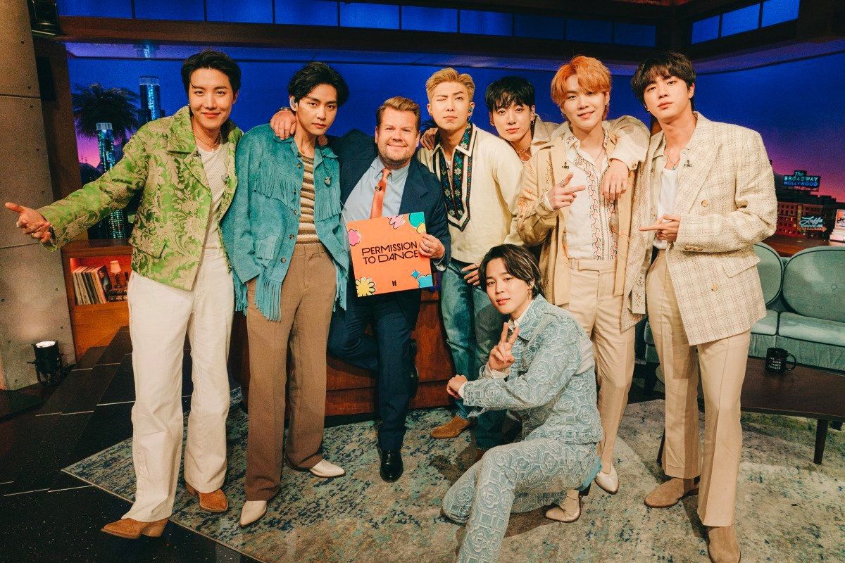 HelmiYoongia's tweet photo. @BTS_twt7B Akhirnya papa mochi minta maaf juga 🥳🥳🥳
#GRAMMYs https://t.co/oTT3QVlUEu