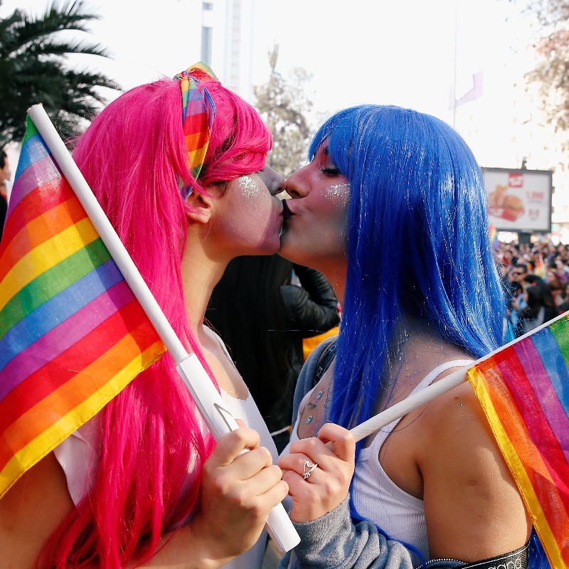 Openly's tweet photo. 🇨🇱 Chile's lower house has just approved a bill that would permit same-sex marriage. 

💍 The bill is now on its way back to the Senate, where it appears to have the support needed to become law.