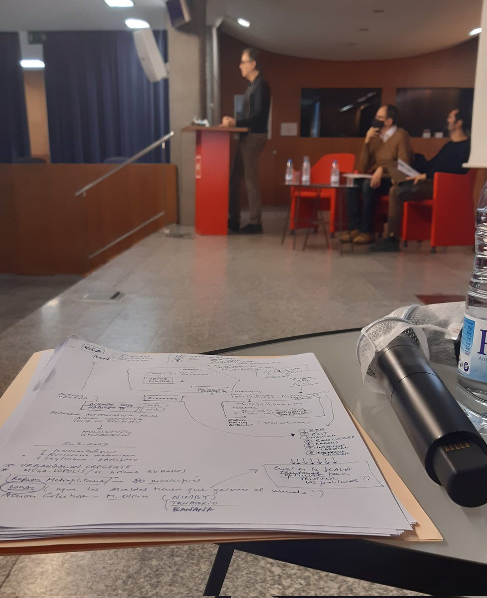 nofebcn's tweet photo. Políticas públicas y teoría política en el contexto de la ciudad de Barcelona. Nuevos desafios, gobernanza y políticas locales en búsqueda de la sostenibilidad. Gracias a @subirats9 @PolitiquesUPF. #ods #metropolitana #agenda2030 @CEIbcn #masterDS #MudoiDS https://t.co/aSX2FSNOus