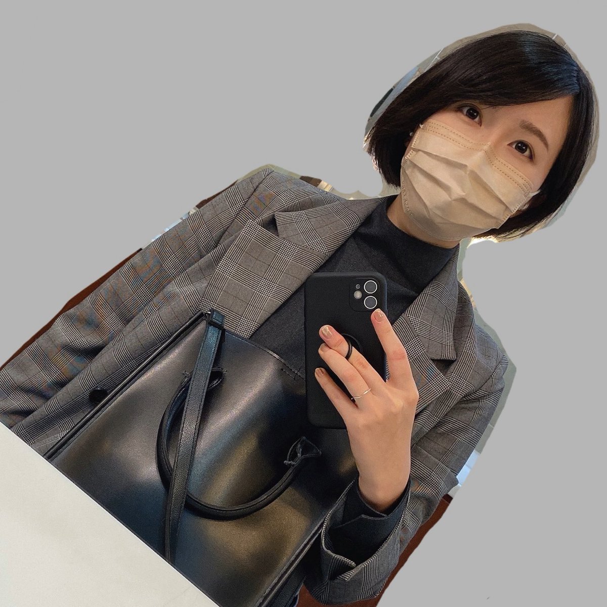 46_cy's tweet photo. 石塚さんの同行で購入したジャケットは、休みの日も仕事の日も関係なくたくさん着てる！おすすめしていただいた揖保乃糸みたいなシルバーのリングもめちゃめちゃお気に入りで、休みの日につけては上機嫌に過ごしています☺️ https://t.co/mLiX63LGvZ