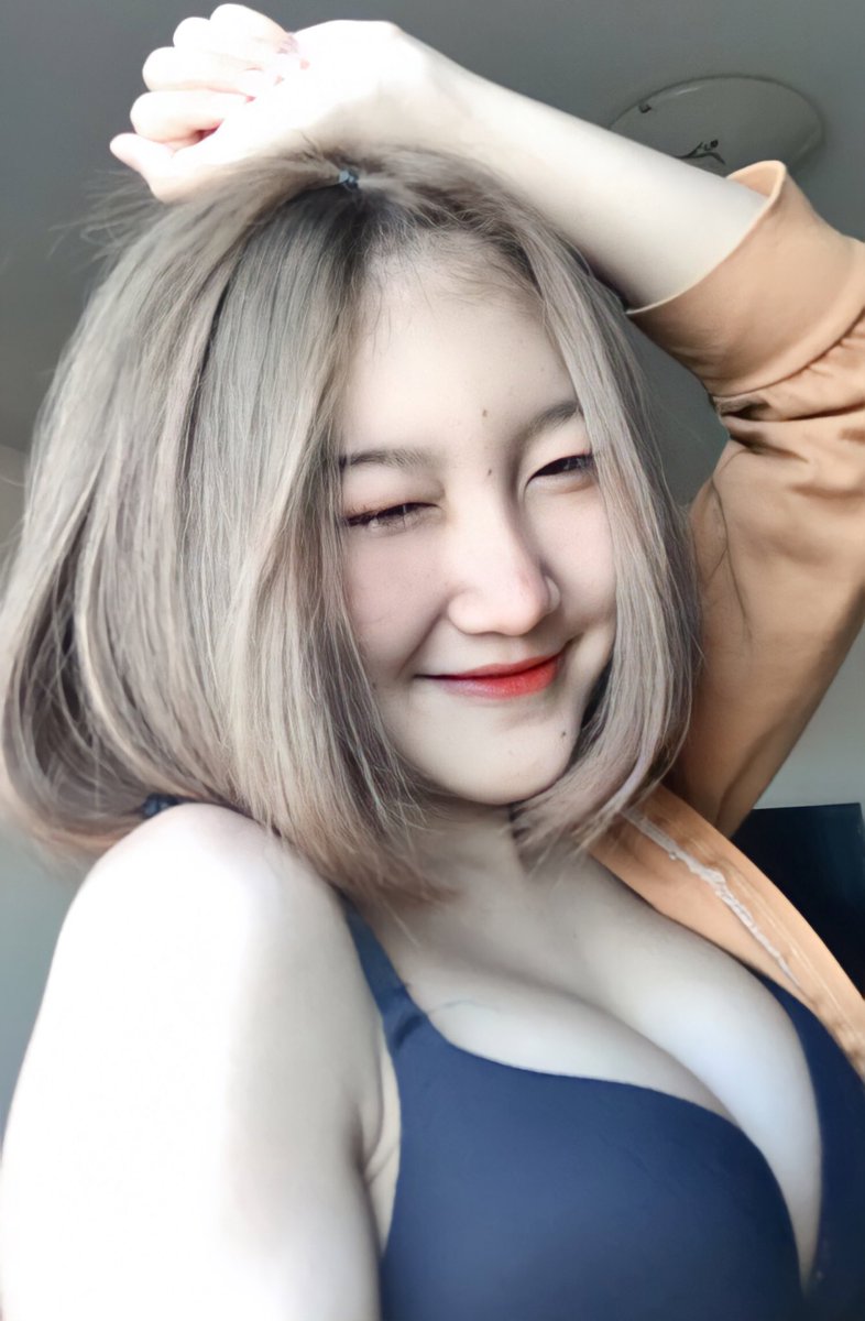อย่าหมกมุ่นอยู่แต่ในกะลา จงเปิดโลกให้กว้าง
#ยานมโต โสรญา (ใครอยากกีฟิตหน้าอกใหญ่ขึ้นสามารถ@Linepearwa5657มาได้นะ เฉพาะสั่งของ)