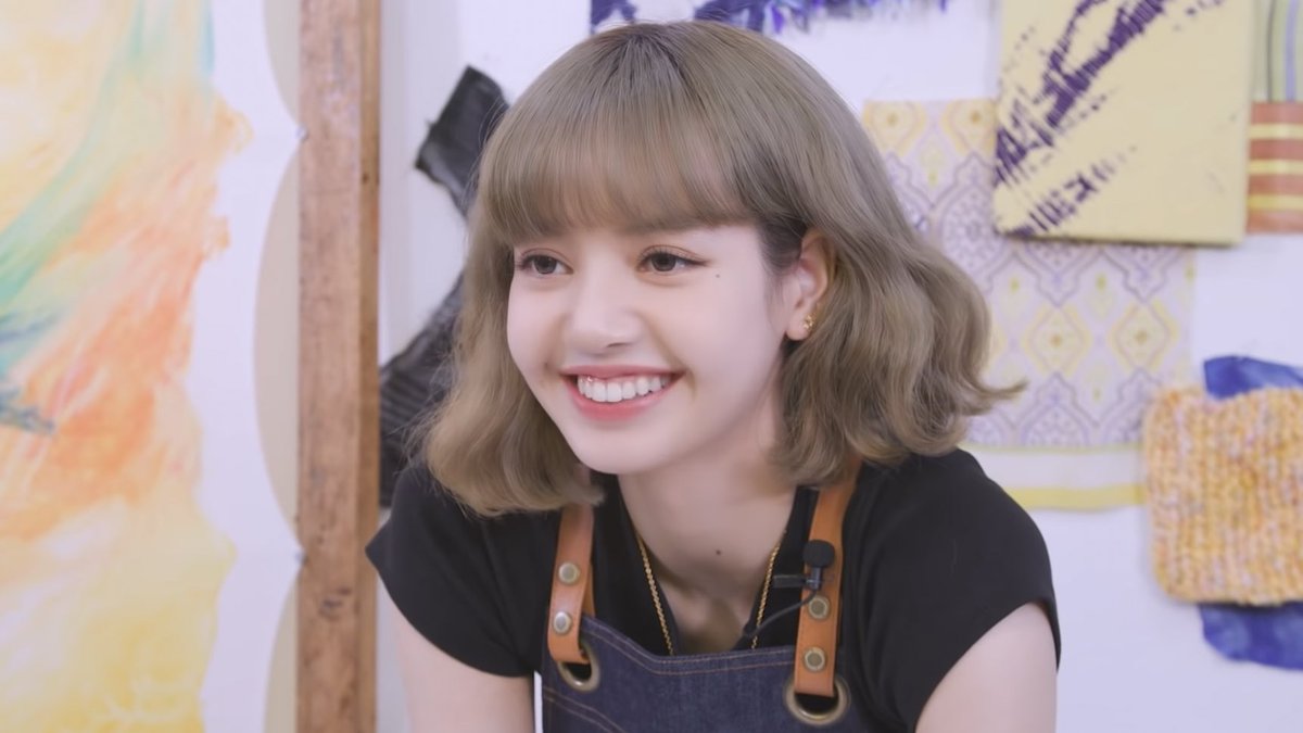 TeamLisaPH's tweet photo. To our precious girl, please have a good rest. We have faith that you'll get through this. Please know that many people care for you and that we will always be here praying for your fast recovery. Stay safe and healthy, Lisa. Get well soon 🥺 https://t.co/Q5qfRogHyb
