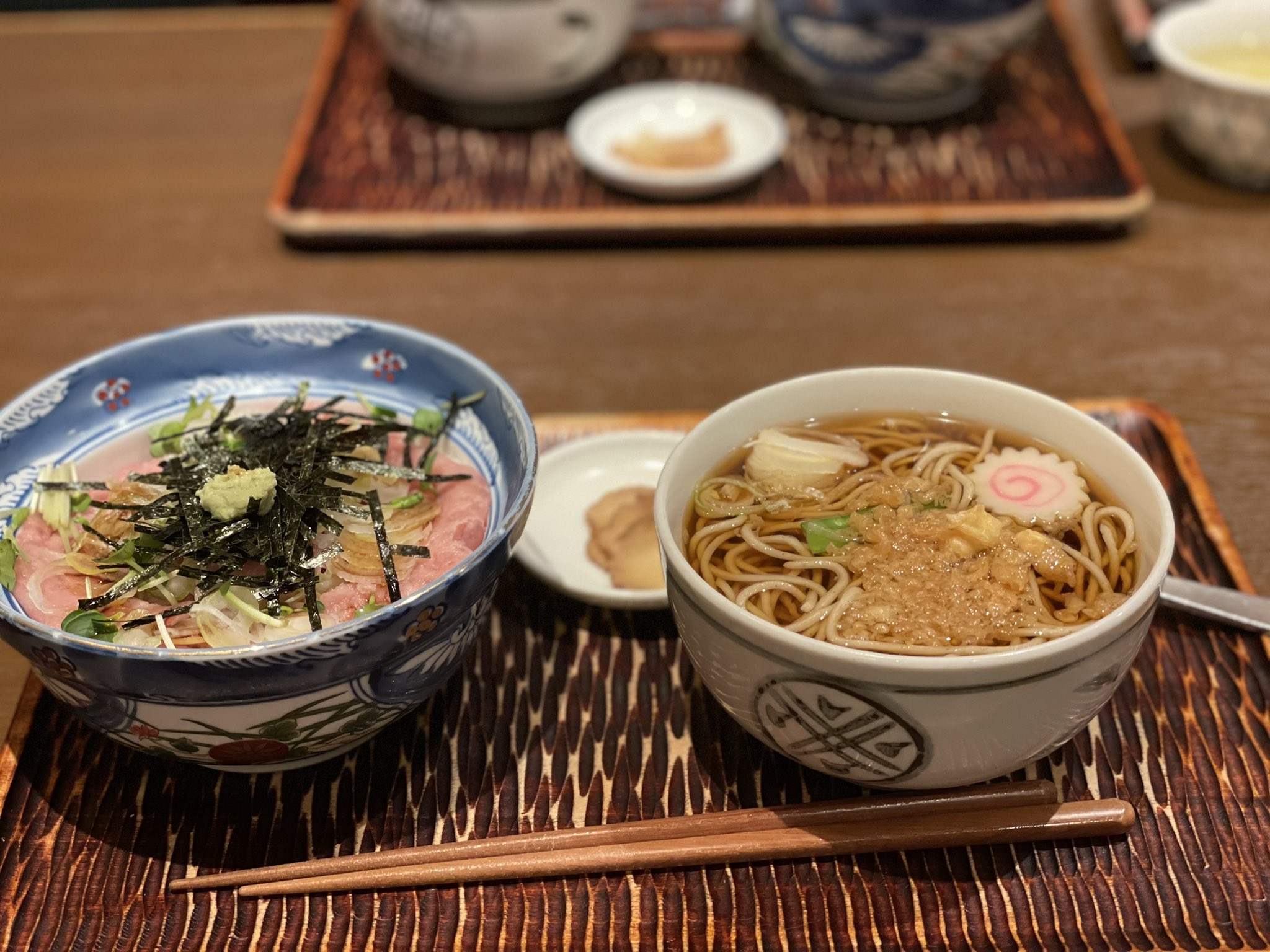 Point Income ポイントインカム サポートセンター 今日のお昼はお蕎麦を食べに行きました 最近だいぶ冷えてきたので 温かい食べ物が体に染み渡りますよね 炬燵に入ってぬくぬくしたいなぁ 温かい食べ物 と言えば おでん もいいですよね