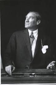 Başöğretmen Gazi Mustafa Kemal Atatürk,  Şehit Aybüke öğretmen ve tüm öğretmenler günü kutlu olsun
#24KASIM 
#öğretmenlergünü