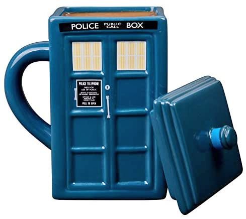 vachiruna's tweet photo. Doctor Who Tardis Mug. Official Square Shaped. Ceramic Coffee Mug With Lid. Holds 17-Ounces of Your Favorite Coffee, Tea, Or Other Drink.

--> https://t.co/bd7C6evgxr

#DoctorWho #DoctorWhoFlux #DoctorWhoDay #Tardis https://t.co/LDBSHdELgU
