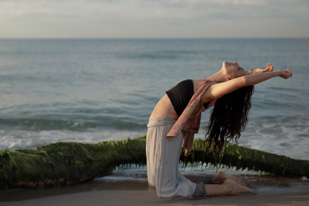 movelom's tweet photo. ❣ Con esta serie, "Vinyasa lento" 
Marta te invita a aprovechar cada movimiento y cada transición para que saborees cada momento tomando conciencia. 

⬇️
https://t.co/OvXWZlap22

#yogaseries #yogalife #yogaenespañol #yogaencasa #onlineyogaclases #movelomoficial #movelom https://t.co/Ktb0RymFF9