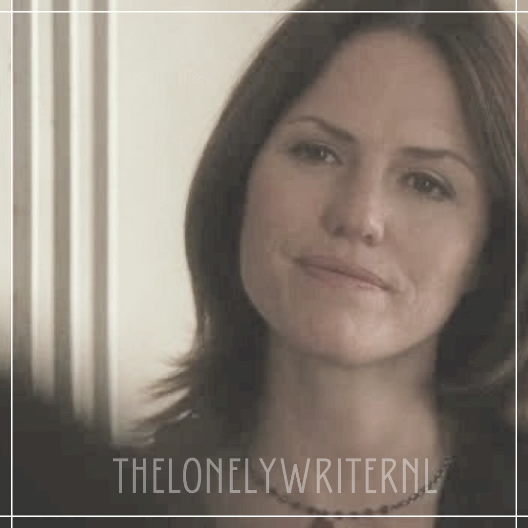 LonelyWriterNL's tweet photo. Good morning. Happy Wednesday. It’s #CSIVegasDay  I for one am looking forward to see the episode later on. Enjoy this throwback from #CSI #S5 #crowsfeet . #sarasidle #jorjafox #goodmorning #happywednesday https://t.co/L9wvPVLO4F