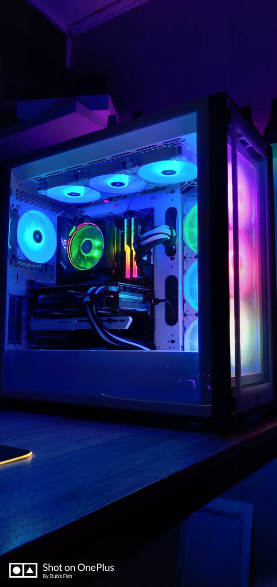 _EzEras's tweet photo. @RadotaskTV @TopAchat @msifrance salut, alors au contraire, j'ai une 6700Xt depuis 1 mois et j'en suis vraiment content ! 
Installé dans un 5000X avec une dizaine de ventilos, aucuns soucis ! https://t.co/Wsd5Ism0Xo
