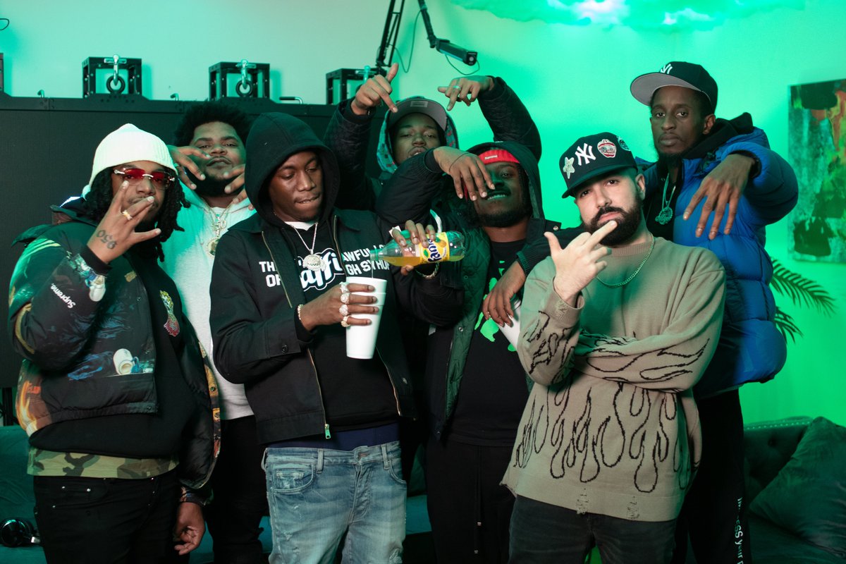 GabePNYC's tweet photo. As promised the FIRST @OnTheRadarRadio cypher has arrived for the Holiday 🦃🗽🚧 BIG QUEENS ENERGY!!!!
- #ShawnyBinladen
- #BIGYAYA
- #DEEAURA
- #BIGBABY
- #FOUR50
- #mellymigo
Watch the full video: https://t.co/ZKE4rMfhoy https://t.co/ov81iRALWC