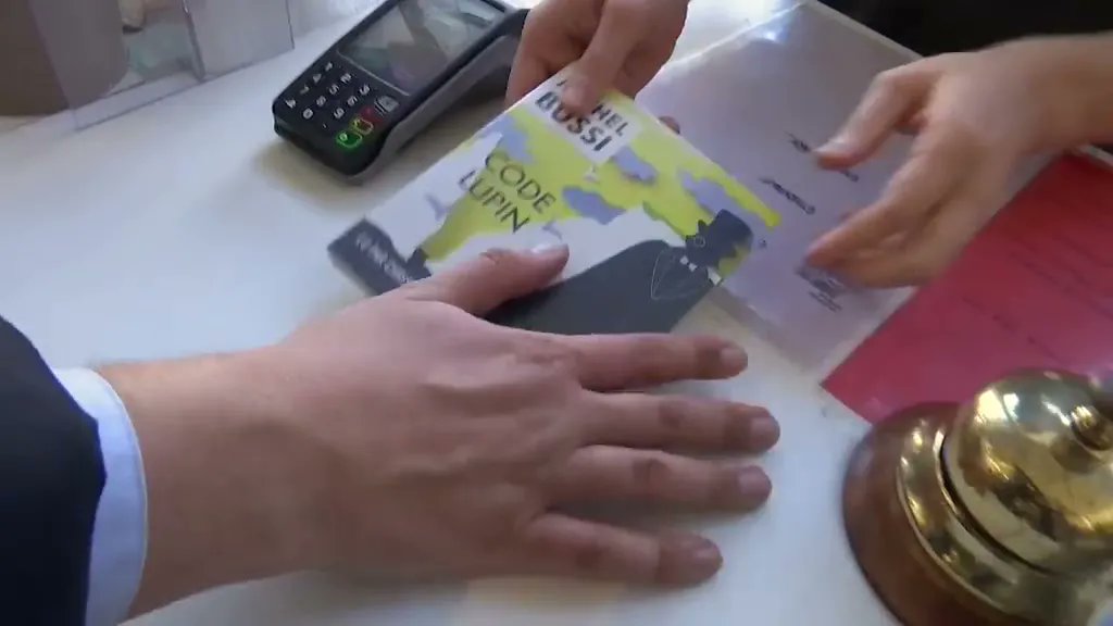 "Avoir une solution vocale directement intégrée au smartphone me permet d’être complètement autonome."
@LCN_TV a suivi @N_Karasiewicz dans ses achats pour constater d’efficacité d’utilisation de notre carte connectée. ⬇️
buff.ly/3r2lcJP