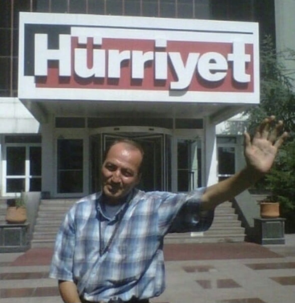 Mesleki tecrübesiyle bize öğretmenlik ve abilik yapan Sefa abimizi kaybettik bugün. Çok üzücü… Nur içinde uyu güzel insan. Allah rahmet eylesin :( seni hep hep sevgi ve saygıyla anacağım 😢