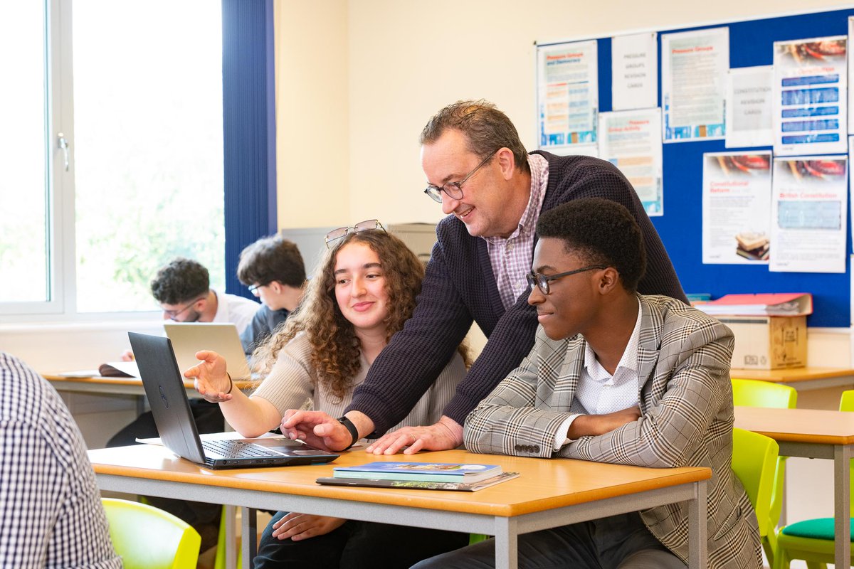 christscolfinch's tweet photo. It was great to meet everyone who attended our Sixth Form open evening this year – and what a fantastic evening it was! If you missed out, you can download our prospectus and watch our subject videos on our website: https://t.co/XvQwHrusIg #CCFSixthForm https://t.co/H6dvow0Dkf
