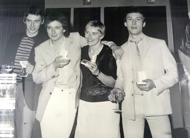 FranCorao's tweet photo. —> !! Buenos Días ¡¡¡
#wellerwednesday
#askfor #ourfavouriteshop #fiestonmod #loswigancansinos #60s #sixties #mods #avile @Askforshop https://t.co/sKOrj4fQUL