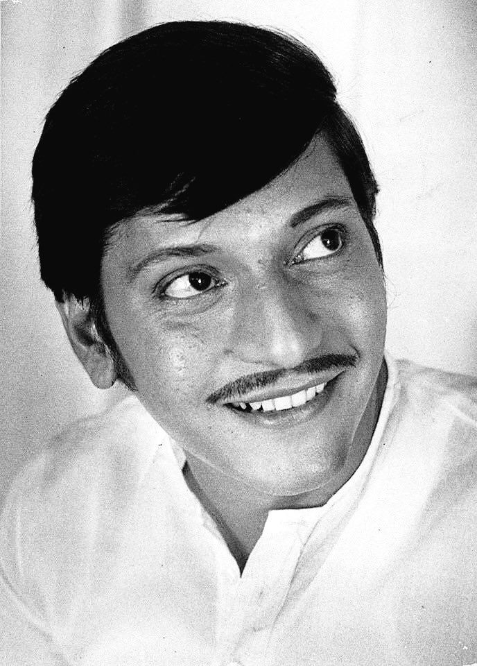 FilmHistoryPic's tweet photo. the Hindi cinema Hero who portrayed the “common man” struggling to get a job (Golmaal), a house (Gharonda), a girlfriend (Chhoti Si Baat).

Amol Palekar turns 77 today. https://t.co/Z7EIr3i3Ss