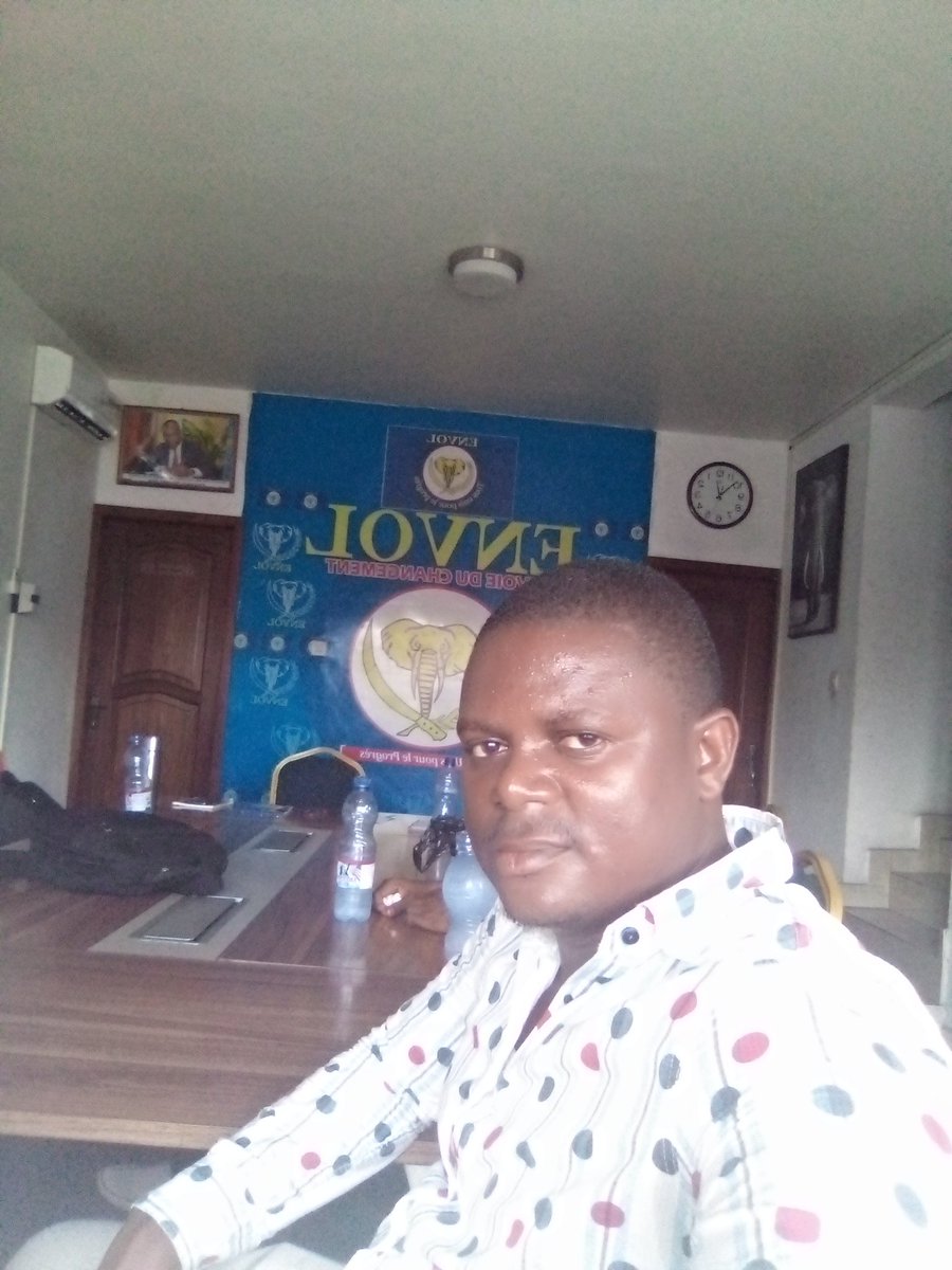 BendeloArnold's tweet photo. Notre désir de réussir est plus fort que notre peur d'échouer.
@Envol_Rd_Congo le parti des idées et des valeurs.
Un autre congolais est possible avec une jeunesse consciente, engagée, motivée et déterminée à rompre avec les antivaleurs. https://t.co/x4cYOsMIdg