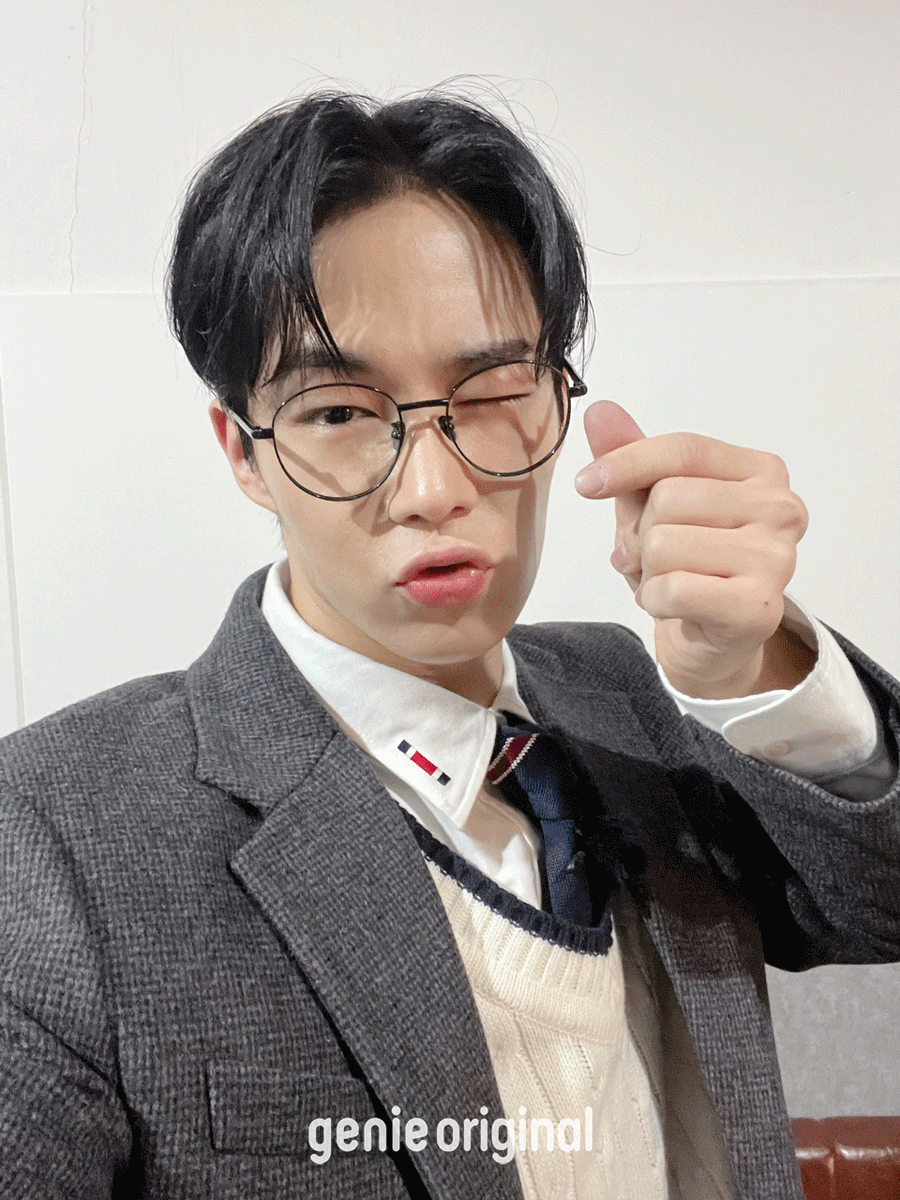genieoriginal's tweet photo. [GUEST #SF9]  
악마같은 제작진에 #트라우마 생긴 다워니❔🥺❕ 우당탕탕 <빙고라이브> 내일 밤 만나요👅❤ @SF9_FANCLUB

- 11/25 18:00 빙고라이브 

미리 구독/알림해두기👇
https://t.co/pRyGGeZf6z https://t.co/A5mJQOBcsF