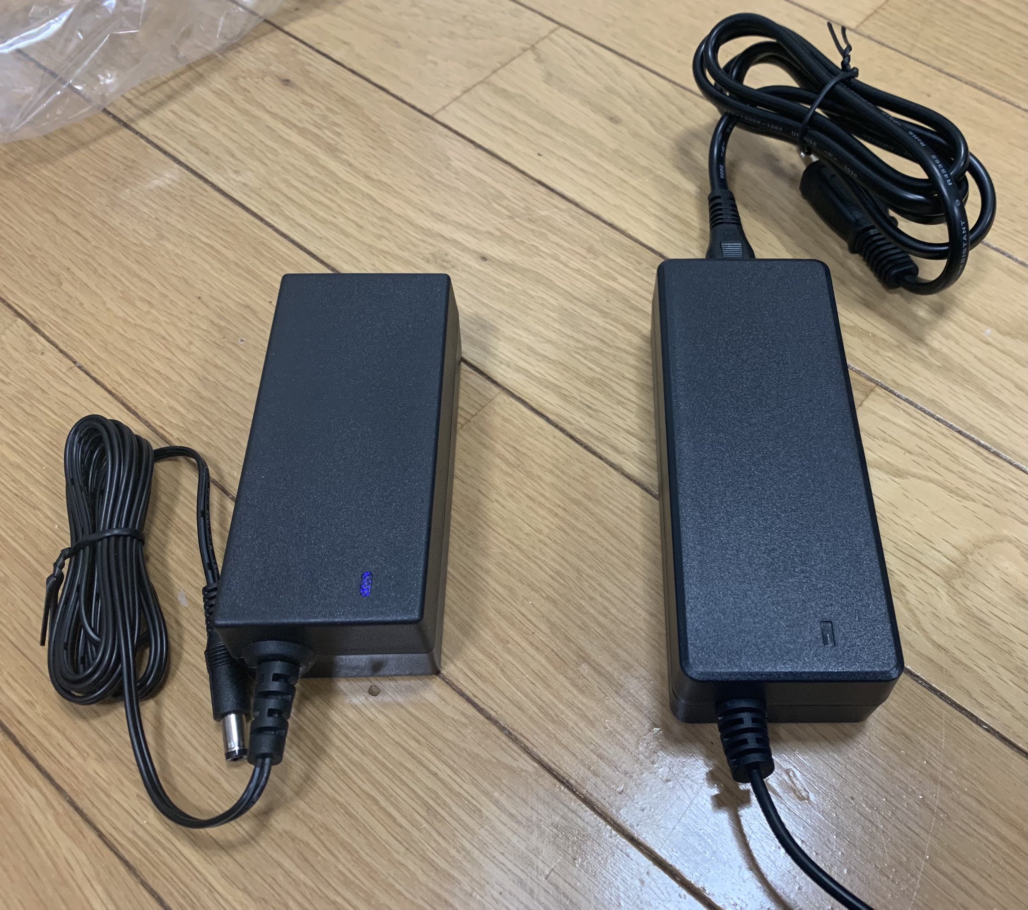 マジカルレッドライトが届きました。。 - YouTube