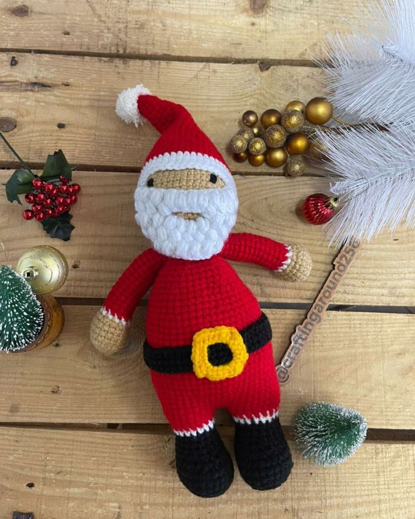 _CraftingAround's tweet photo. Hello #UOT 👋 
Santa Claus is coming to town.
🎅 
You can use this doll as Christians decor or get it for children to play at only 70k.
WhatsApp 0784612417
Or shop online 👇🏾
https://t.co/UNxfC2XQLj

#UOTmarketDay #Amigurumi #crochet #handmade https://t.co/CCEWB7DQ4K