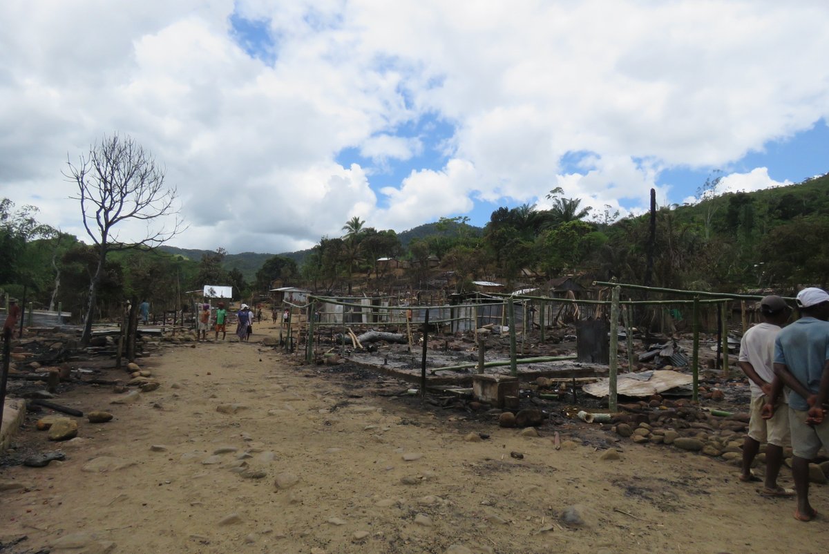 T_Andrevory's tweet photo. a sad news😰Ambodirafia, a village near Betampona destroyed by fire, https://t.co/orF7W06uBX