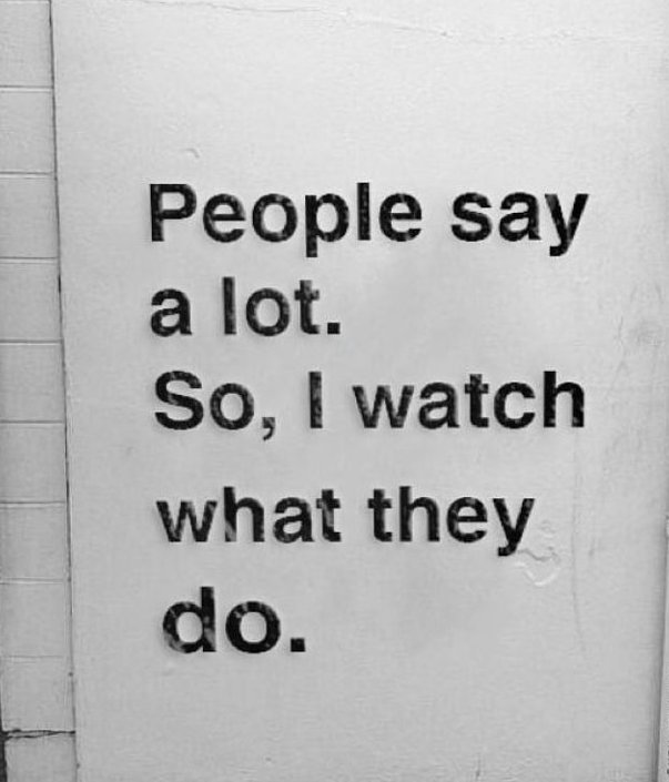 Mini Archillect tweet media