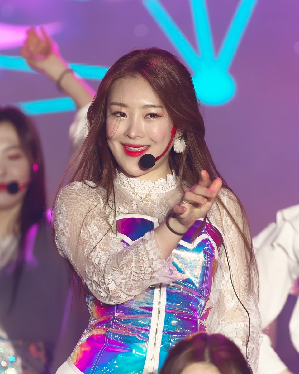 LongSleeve0907's tweet photo. 191116
Dallas Korean Festival
#Baekah
#백아
#김수아
#NeonPunch
#네온펀치 https://t.co/BcBBTnvRbd