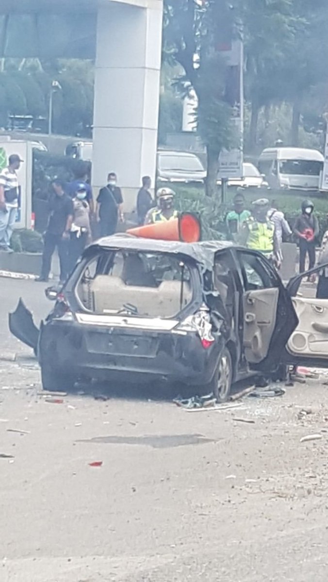 AsNug_Idn's tweet photo. Karawang, kota sejuta LSM yg tak pernah sepi dr hiruk pikuknya bentrok LSM,...
Berebut sampah industri... https://t.co/ZC9vCGeS4n