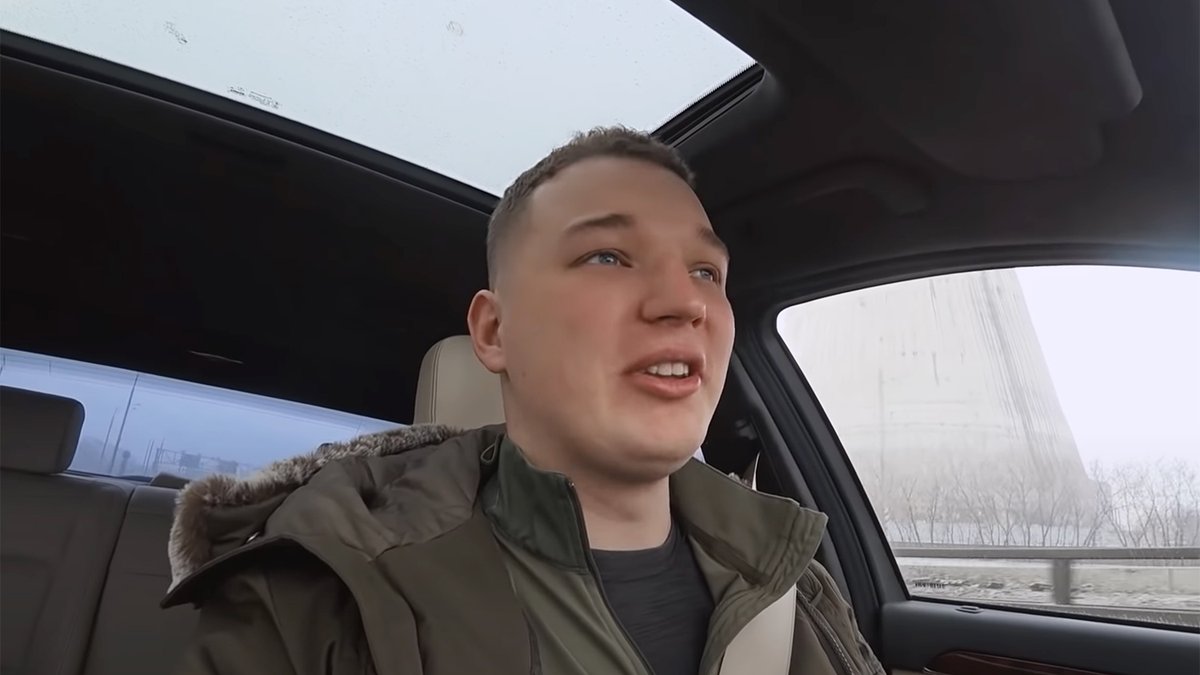 С блоггера билла взыскали 27 тыс рублей за простой автобусов после устроенного им дтп