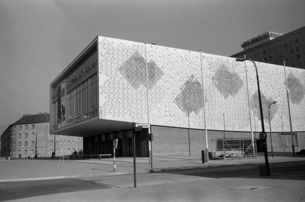 EastOfGMT's tweet photo. The Kino International, Berlin: Hauptstadt der DDR - 1963.

(photo: Katalin Sattler) https://t.co/PapiLVn4cQ