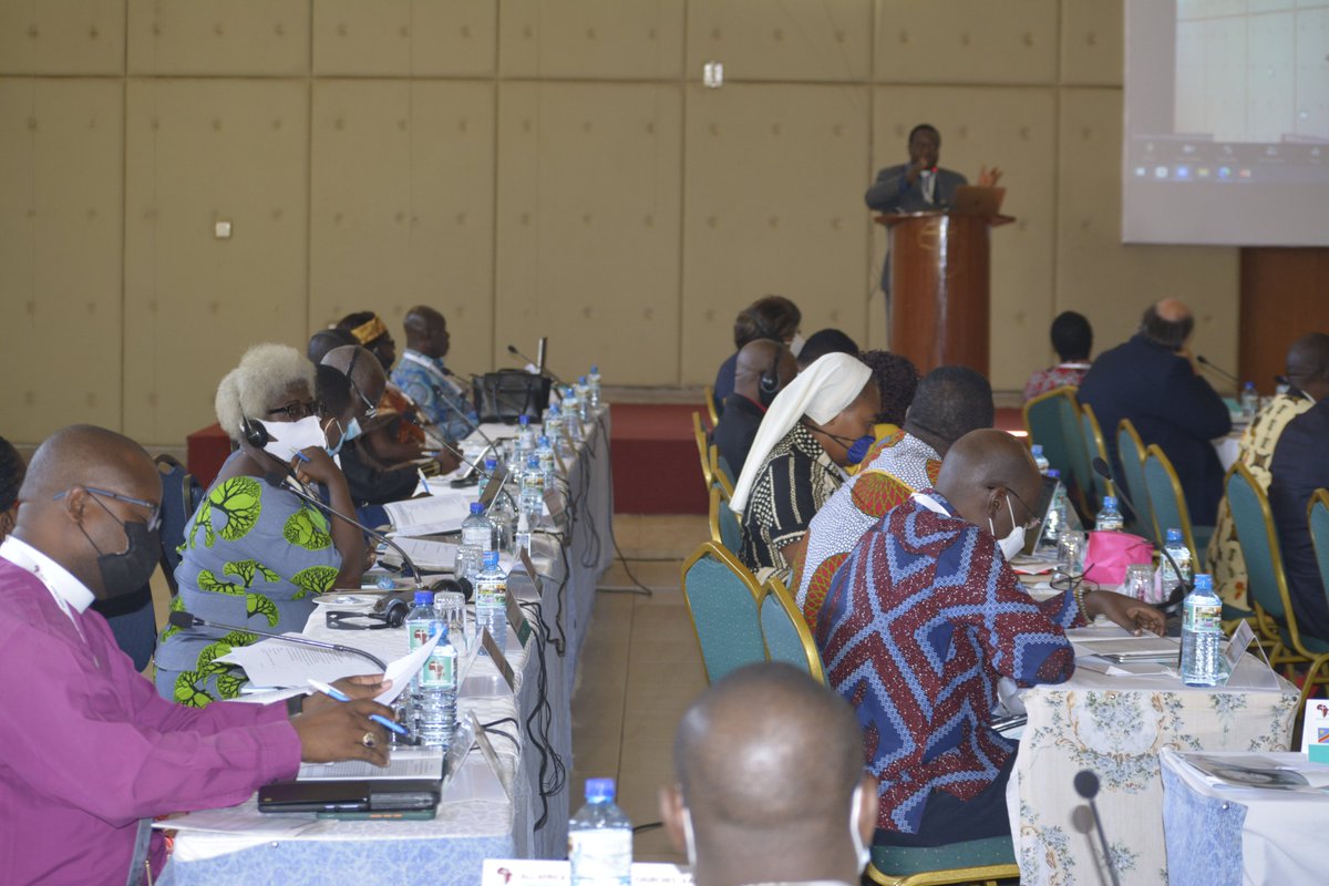 AaccCeta's tweet photo. What a platform! Participants of the 3rd Symposium on Addressing Misleading Theologies by @AaccCeta discussing the importance of promoting contextual #theologies of health and healing. #Africa #Christian https://t.co/udOq8BU5XX