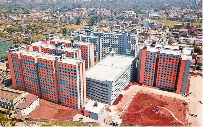 CSCECNEWS's tweet image. CSCEC completed the affordable housing project in Park Road of #Nairobi, Kenya. Including 1,370 units and supporting facilities, it has a construction area of 123,000㎡ and covers an area of about 32,000㎡.
🍀Apartment owner Smith said, “I can&apos;t wait to live here with my family.”