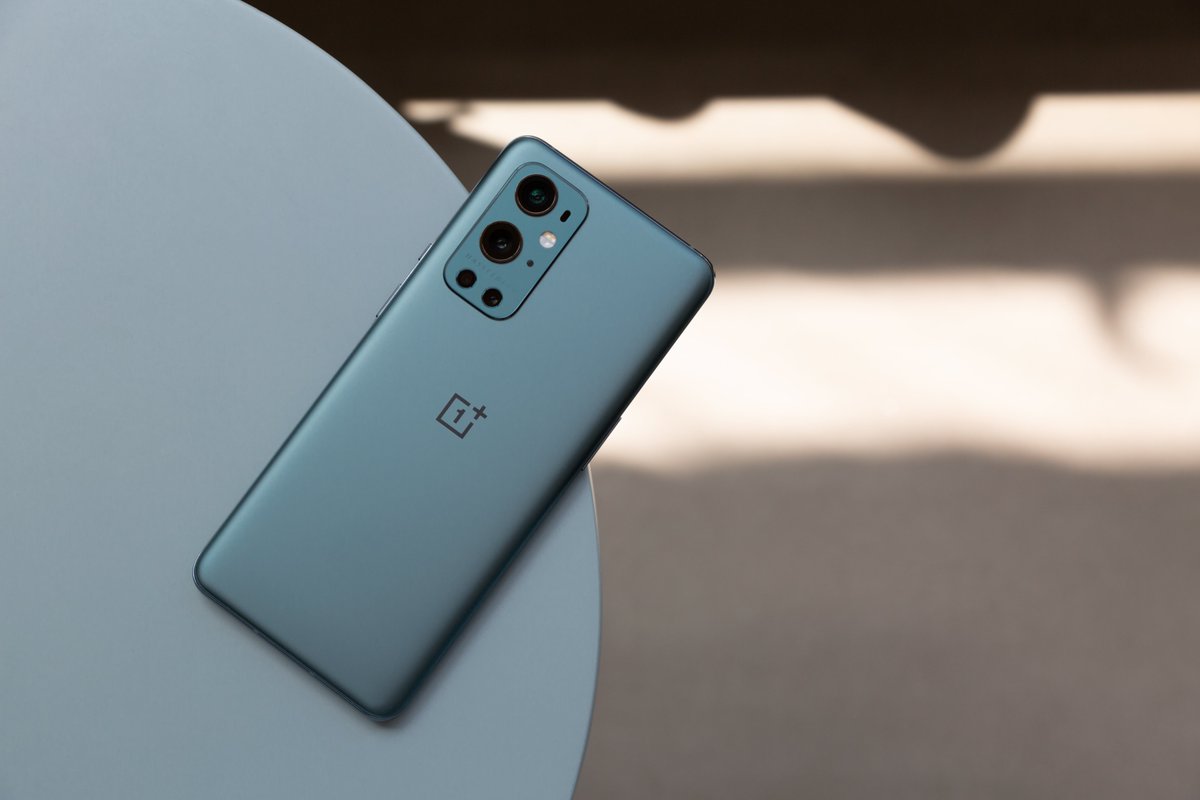 OnePlus tweet media