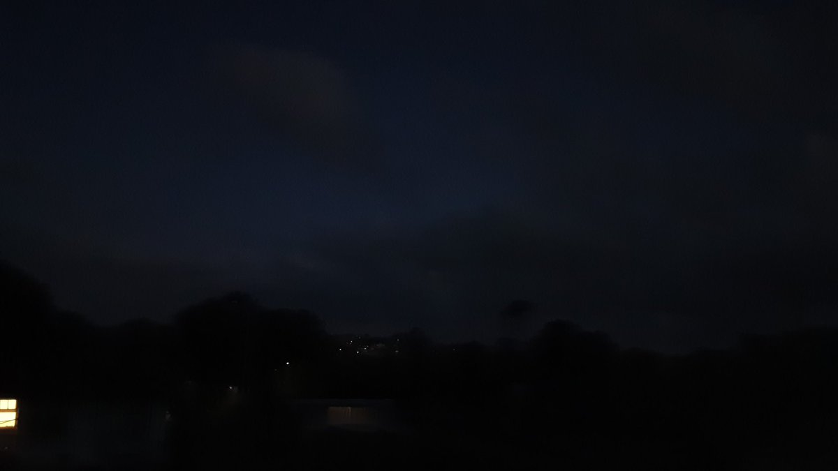 Lisa_Zate's tweet image. 🐷いこまいかい運動部🌸🌼
✅スクワット 20回
✅腕立て10回
✅プランク 100秒
✅腹筋40回往復
もうこんな時間になってしまいました...
#ダイエット倶楽部 #老化防止 #exerciselover #水2L